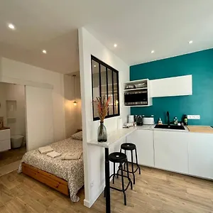 https://cocon-chic-du-vieux-port-clim.fr-provencehotel.com